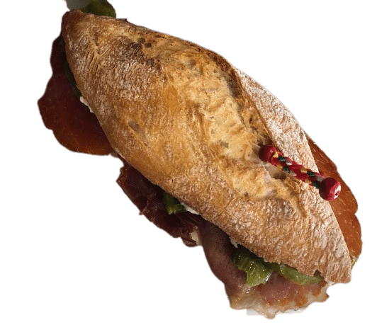 bocadillo de jamón, lomo y pimientos verdes