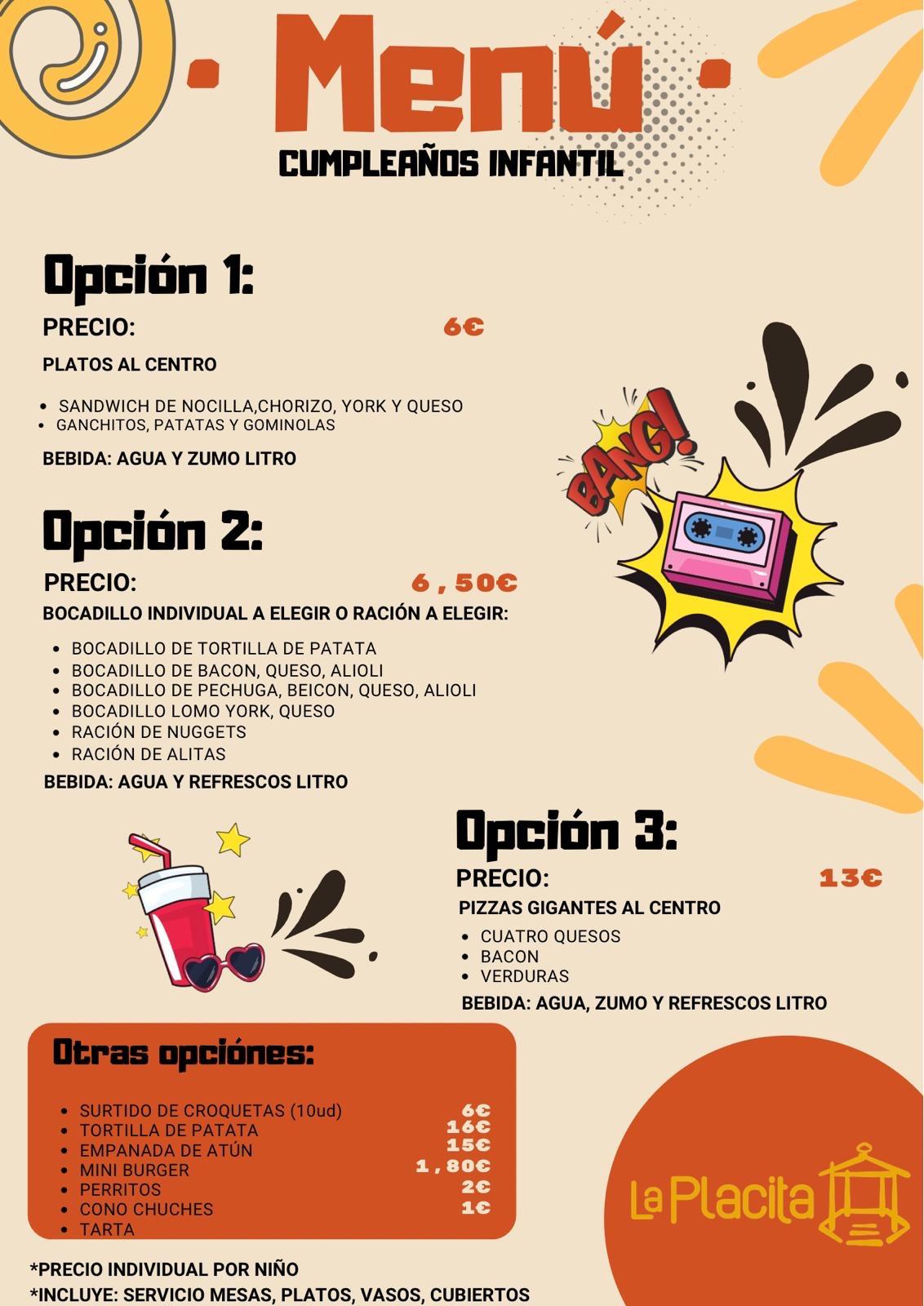 copa alta con mojito, hierbabuena y hielo picado 
